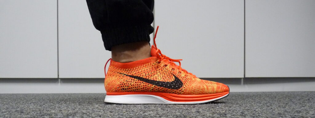 Nike Flyknit (Bright Crimson / Bl­ack - Volt)